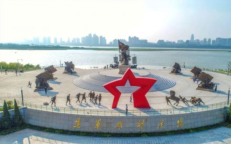 建軍雕塑廣場